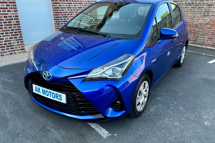 TOYOTA YARIS HYBRIDE AFFAIRES MC2
